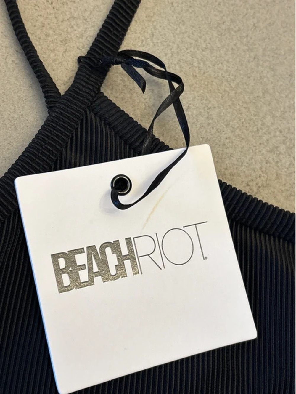 Beach Riot Elara Rib Bikini Top-S - Picture 6 of 6